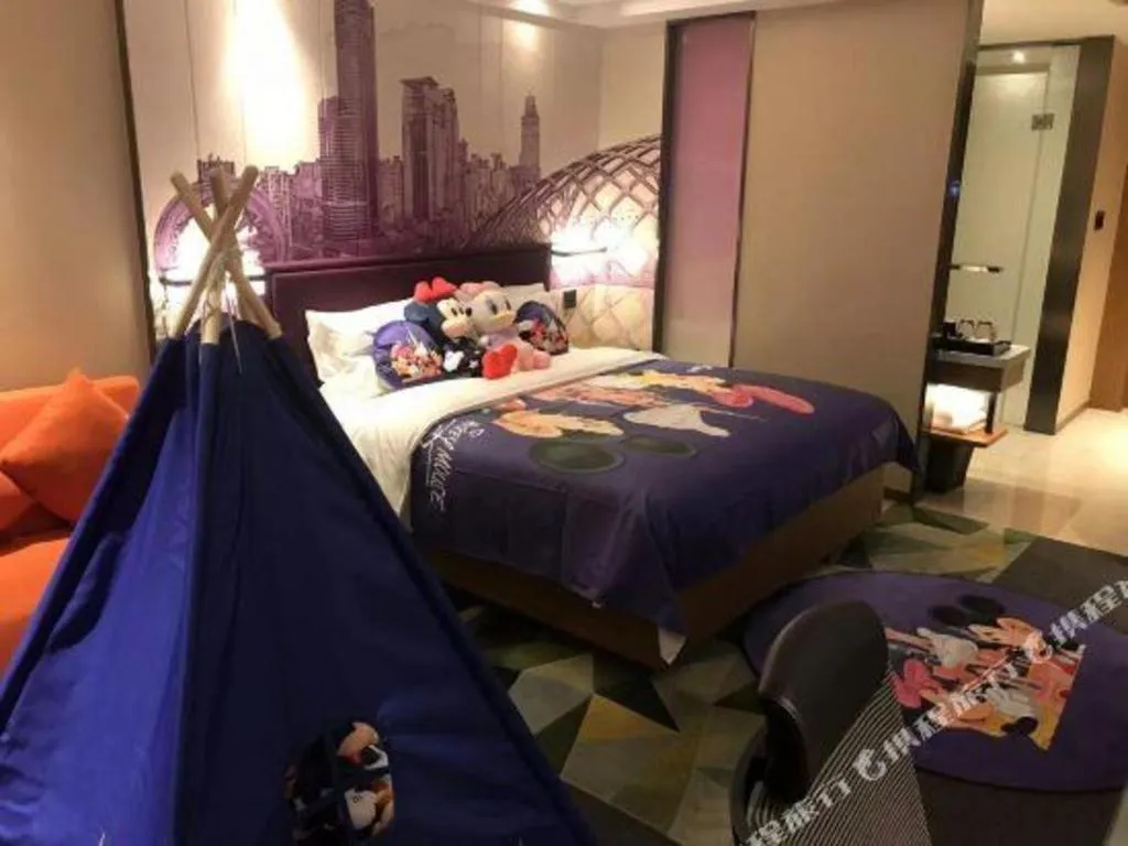 Bed in Hampton by Hilton Guangming Shenzhen