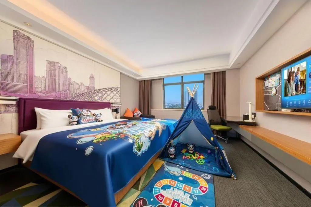 Bed in Hampton by Hilton Guangming Shenzhen