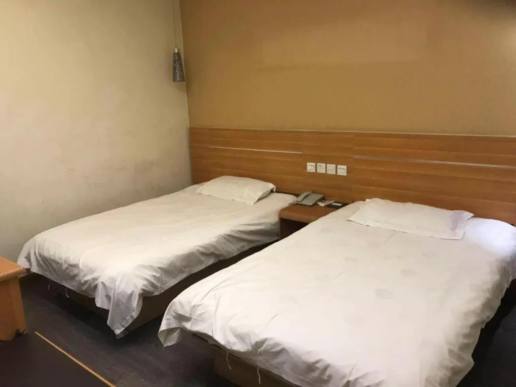 Bed in Thank Inn Plus Hotel Wuxi Xishan District Leather City