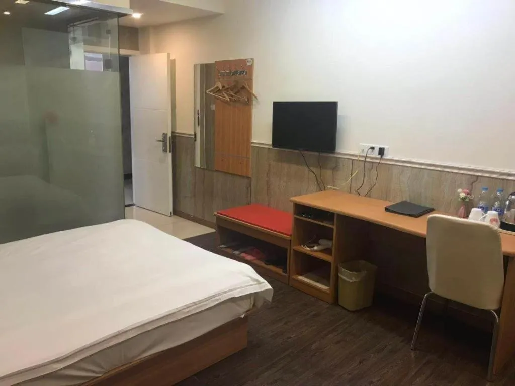 Bed in Thank Inn Plus Hotel Wuxi Xishan District Leather City