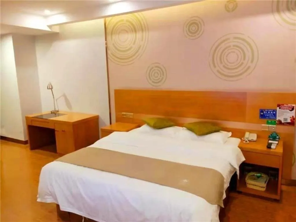 Bed in GreenTree Inn Ningbo Hangzhou Wan New District Lishi Square Business Hotel