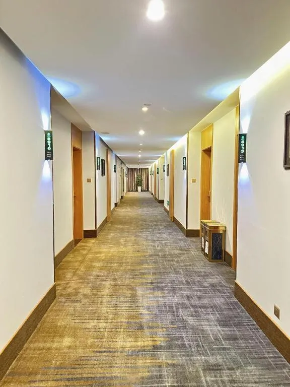 GreenTree Inn Ningbo Hangzhou Wan New District Lishi Square Business Hotel