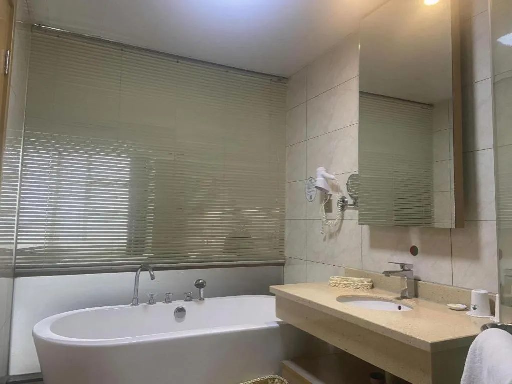 GreenTree Inn Ningbo Hangzhou Wan New District Lishi Square Business Hotel