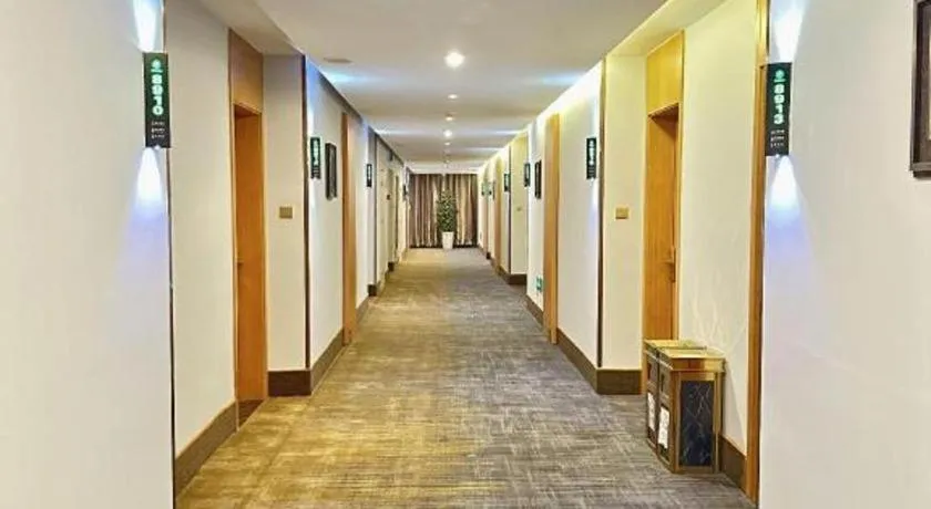 GreenTree Inn Ningbo Hangzhou Wan New District Lishi Square Business Hotel