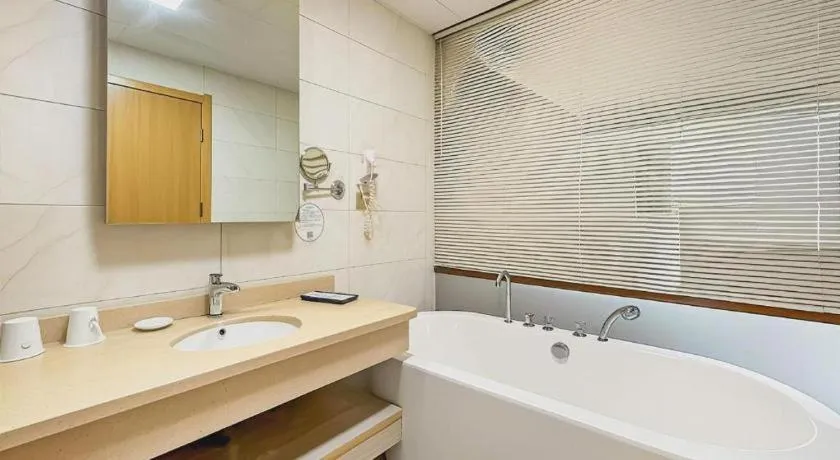 GreenTree Inn Ningbo Hangzhou Wan New District Lishi Square Business Hotel