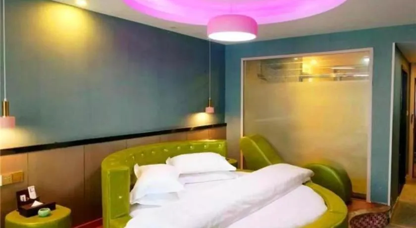 Bed in GreenTree Inn Ningbo Hangzhou Wan New District Lishi Square Business Hotel