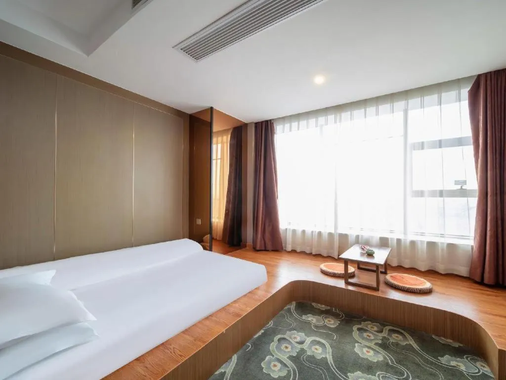 Bed in GreenTree Inn Ningbo Hangzhou Wan New District Lishi Square Business Hotel
