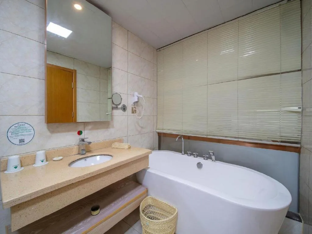 GreenTree Inn Ningbo Hangzhou Wan New District Lishi Square Business Hotel