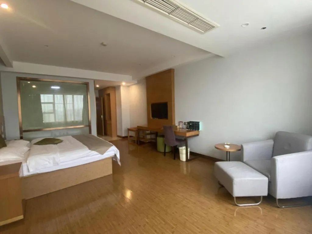 Bed in GreenTree Inn Ningbo Hangzhou Wan New District Lishi Square Business Hotel