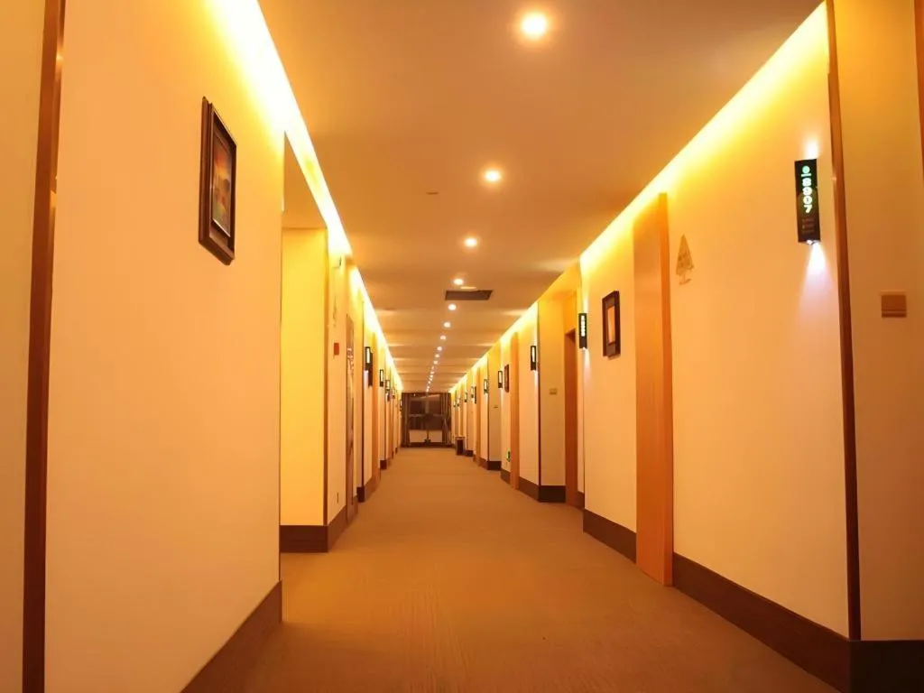 GreenTree Inn Ningbo Hangzhou Wan New District Lishi Square Business Hotel