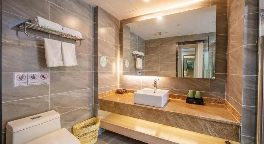 GreenTree Inn Ningbo Hangzhou Wan New District Lishi Square Business Hotel