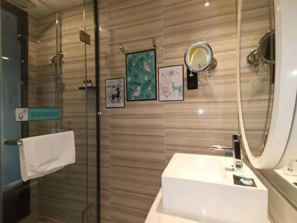 Xana Hotelle Chongqing Jiefangbei Center Branch