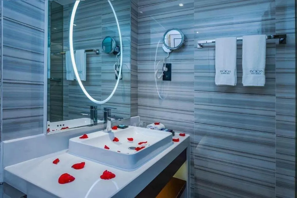 Xana Hotelle Chongqing Jiefangbei Center Branch