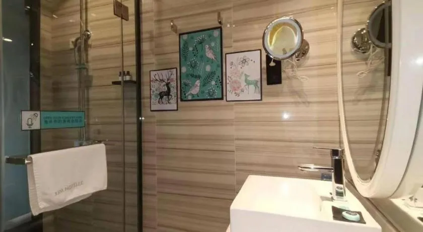 Xana Hotelle Chongqing Jiefangbei Center Branch