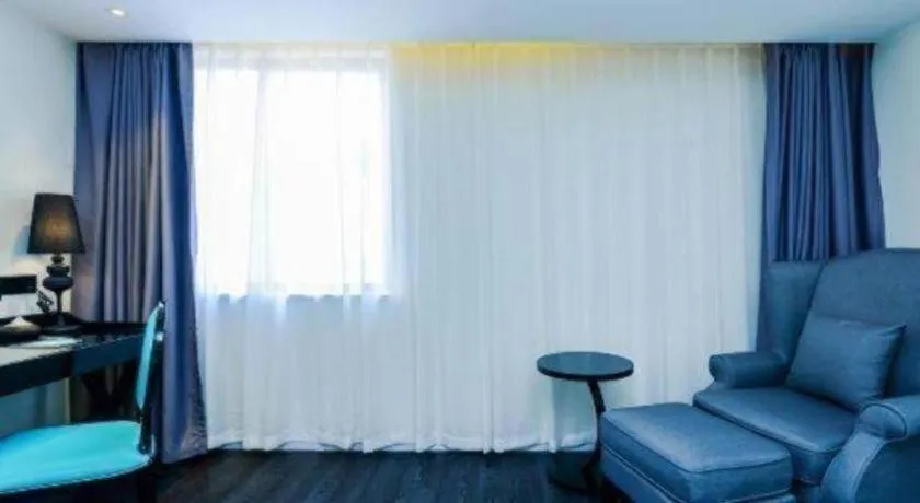 Xana Hotelle Chongqing Jiefangbei Center Branch