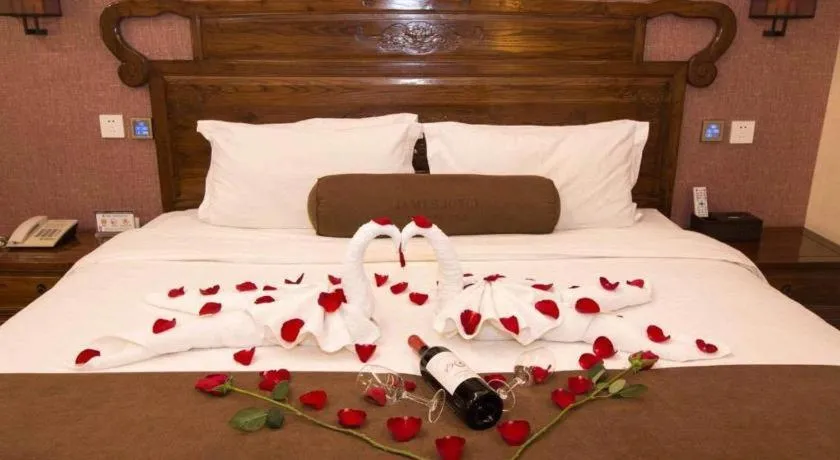 Bed in James Joyce Coffetel Xian Dayanta Metro Station Branch