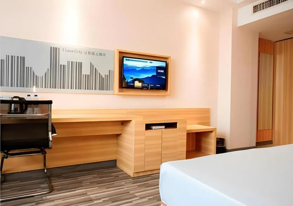 Bed in City Comfort Inn Xianning South Station Wanda