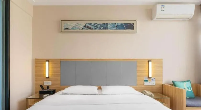 Bed in City Comfort Inn Xianning South Station Wanda