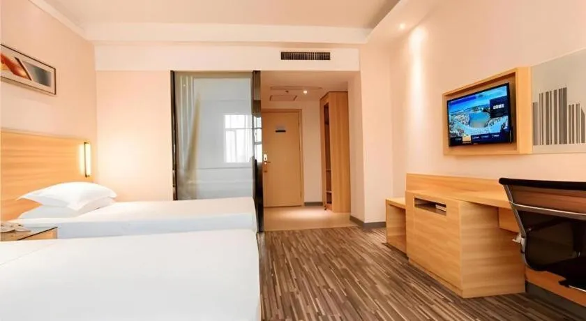 Bed in City Comfort Inn Xianning South Station Wanda