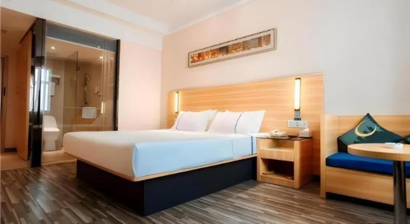 Bed in City Comfort Inn Xianning South Station Wanda