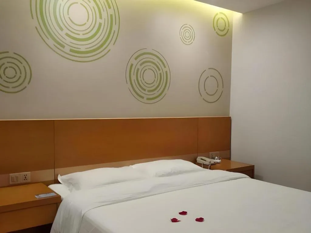 Bed in GreenTree Inn Anqing Yuexixian Wenquan Branch
