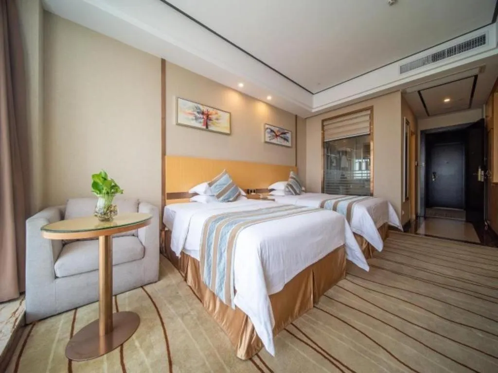 Bed in GreenTree Alliance Foshan West Station Luowu Road Hotel