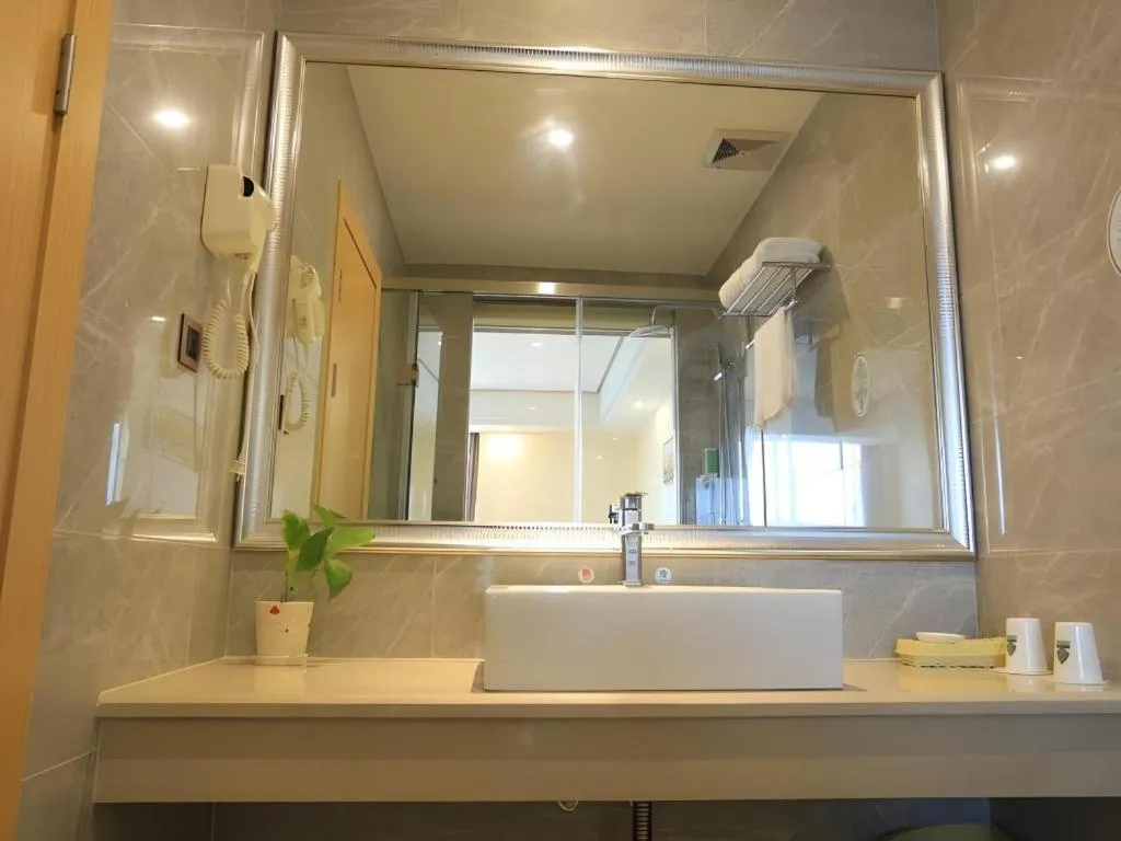 GreenTree Alliance Foshan West Station Luowu Road Hotel