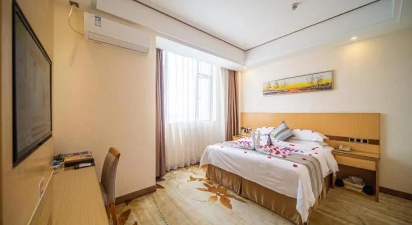 Bed in GreenTree Alliance Foshan West Station Luowu Road Hotel