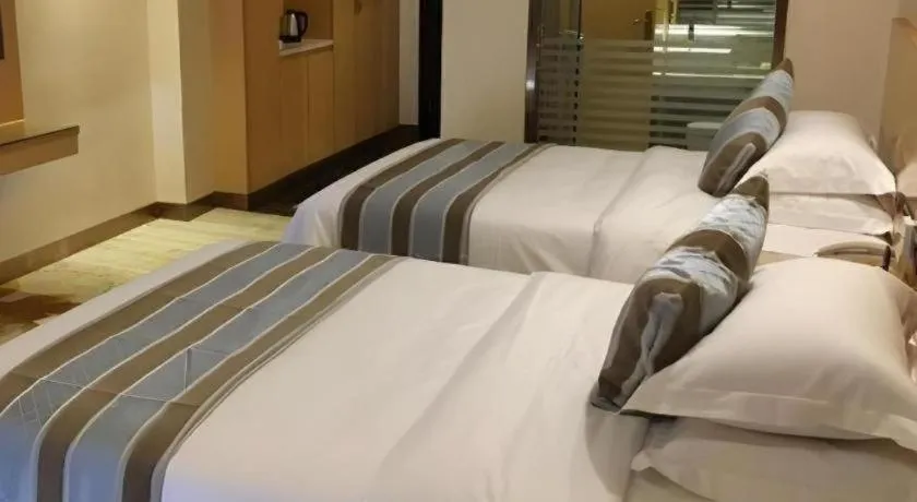 Bed in GreenTree Alliance Foshan West Station Luowu Road Hotel