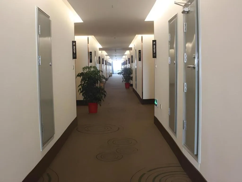 GreenTree Inn Shandong Heze Caoxian Zhuangzhai Town Oriental Times City Business Hotel