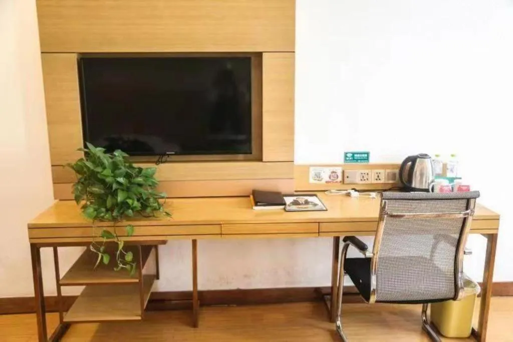 GreenTree Inn Shandong Heze Caoxian Zhuangzhai Town Oriental Times City Business Hotel