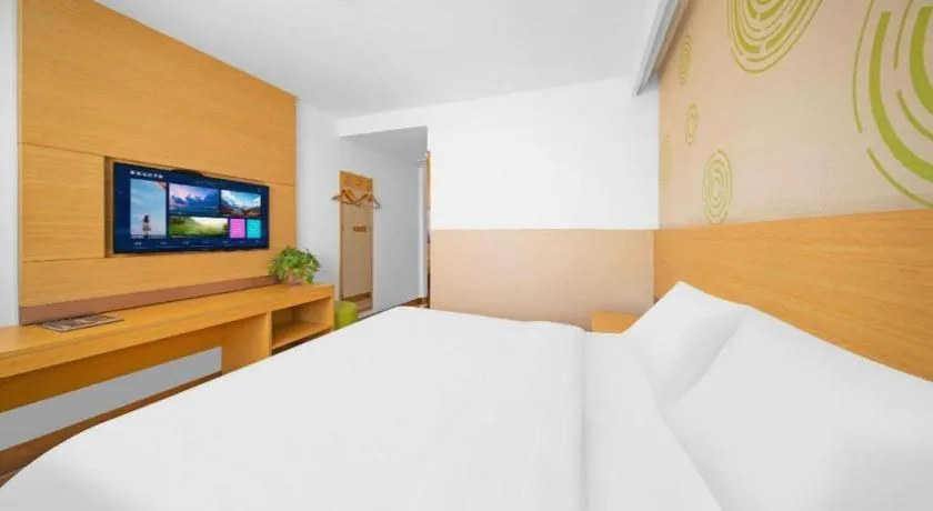 Bed in GreenTree Inn Binzhou Wudi County Yinzuo Plaza Express Hotel