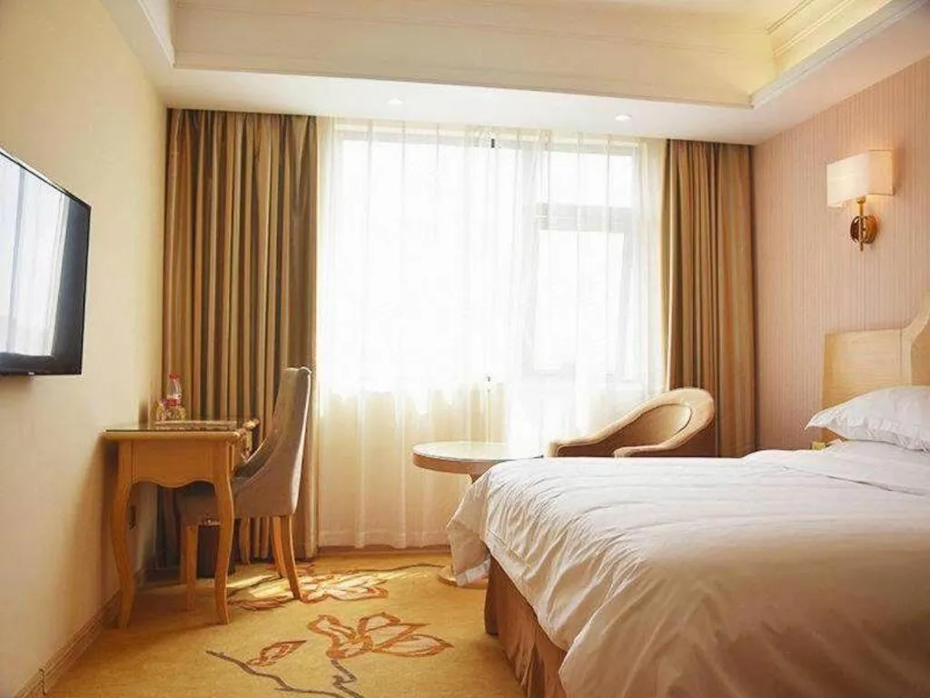 Bed in Vienna 3 Best Shanghai Baoshan Fengxiang Road