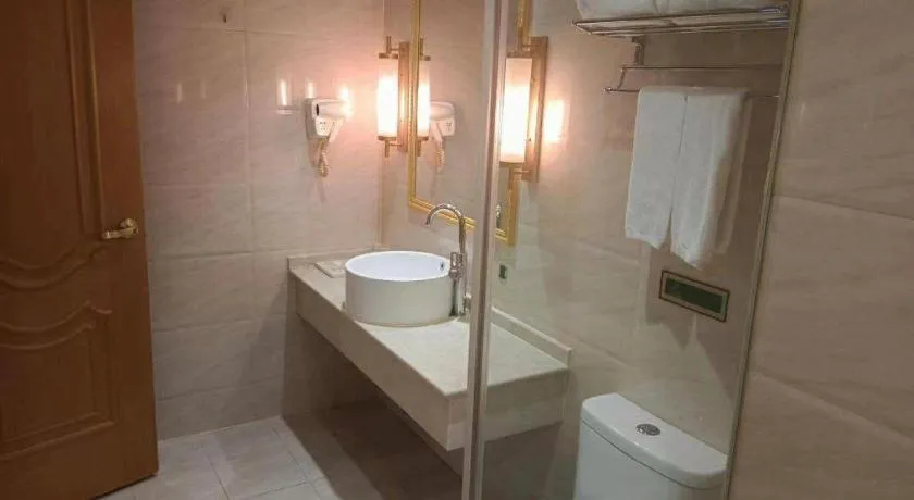 Vienna 3 Best Shanghai Baoshan Fengxiang Road