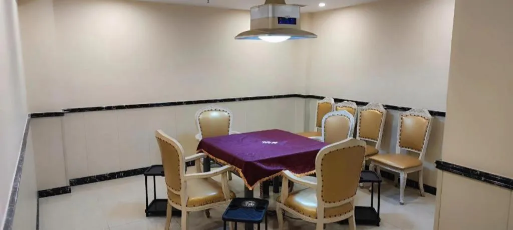 Vienna 3 Best Shanghai Baoshan Fengxiang Road