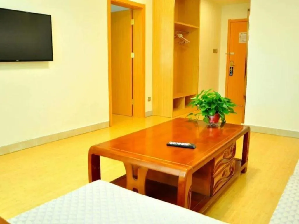 GreenTree Inn Liaocheng Donge Culture Street Express Hotel