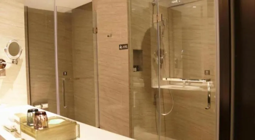 La Fountain Hotel & Resort Sanya