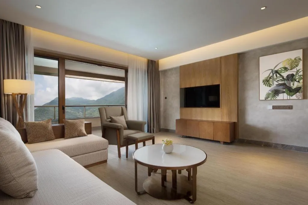 La Fountain Hotel & Resort Sanya