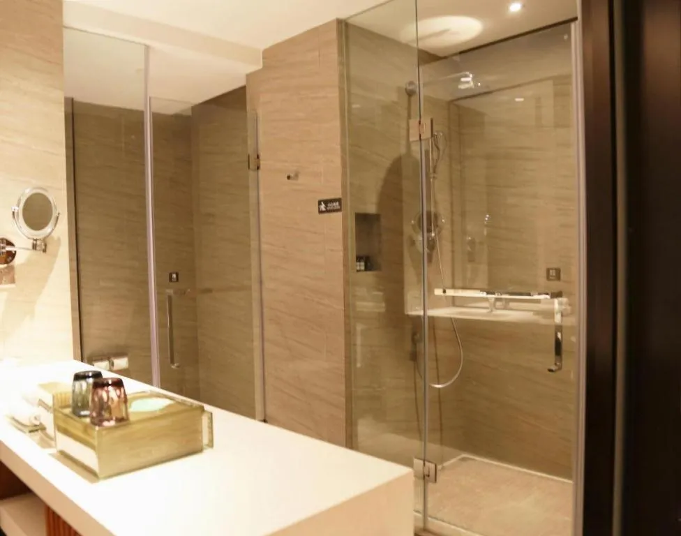 La Fountain Hotel & Resort Sanya