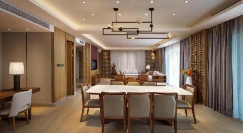 La Fountain Hotel & Resort Sanya