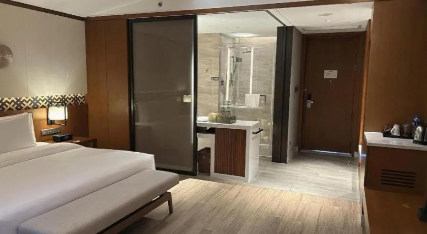 Bed in La Fountain Hotel & Resort Sanya