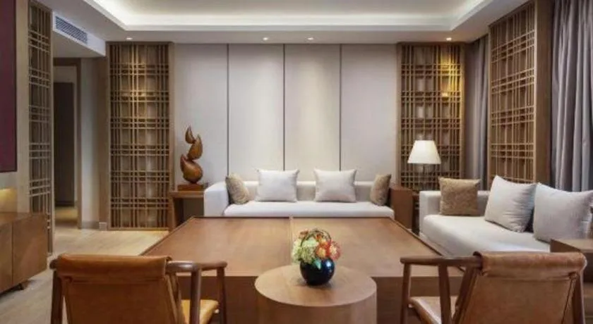 La Fountain Hotel & Resort Sanya