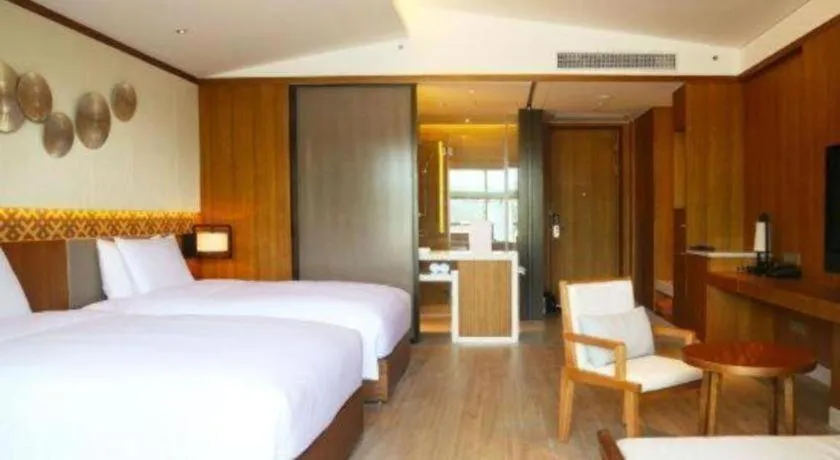 Bed in La Fountain Hotel & Resort Sanya