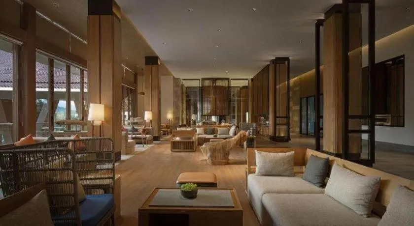 La Fountain Hotel & Resort Sanya