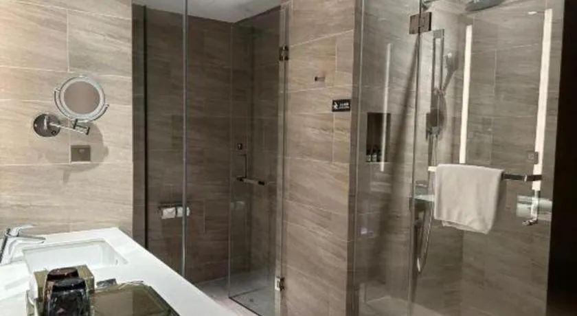 La Fountain Hotel & Resort Sanya