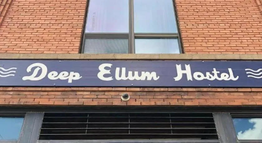 Deep Ellum Hostel - Adults Only