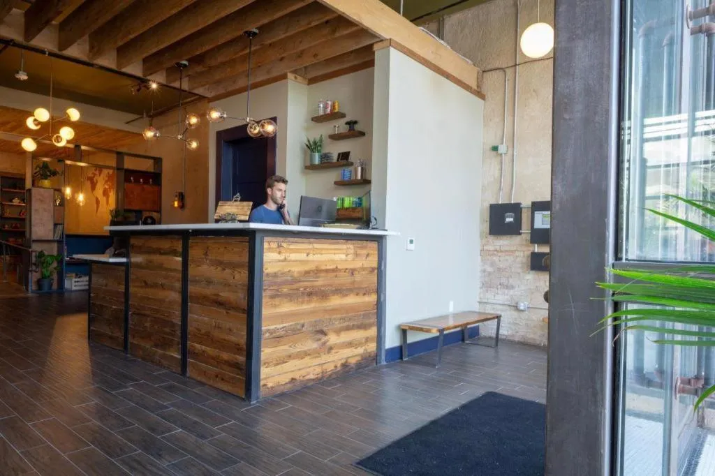 Deep Ellum Hostel - Adults Only