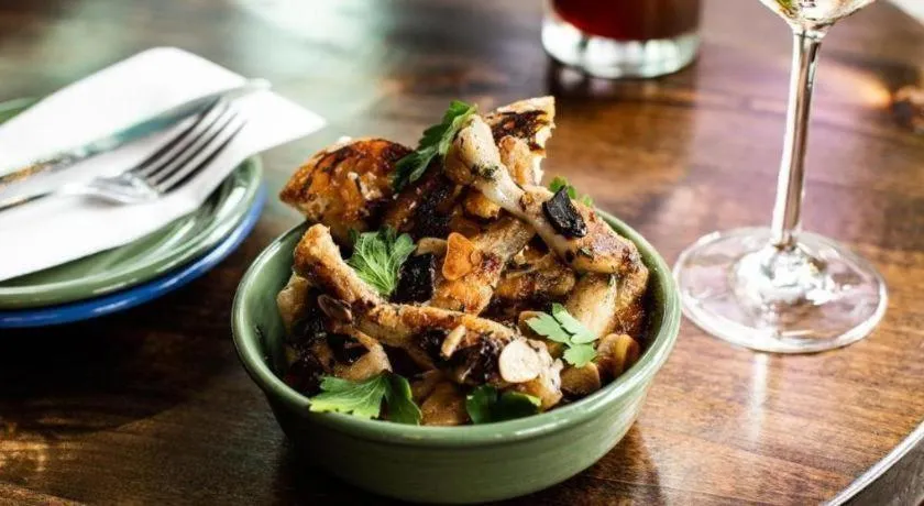 Deep Ellum Hostel - Adults Only