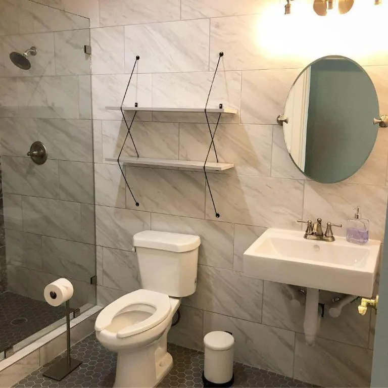 Deep Ellum Hostel - Adults Only