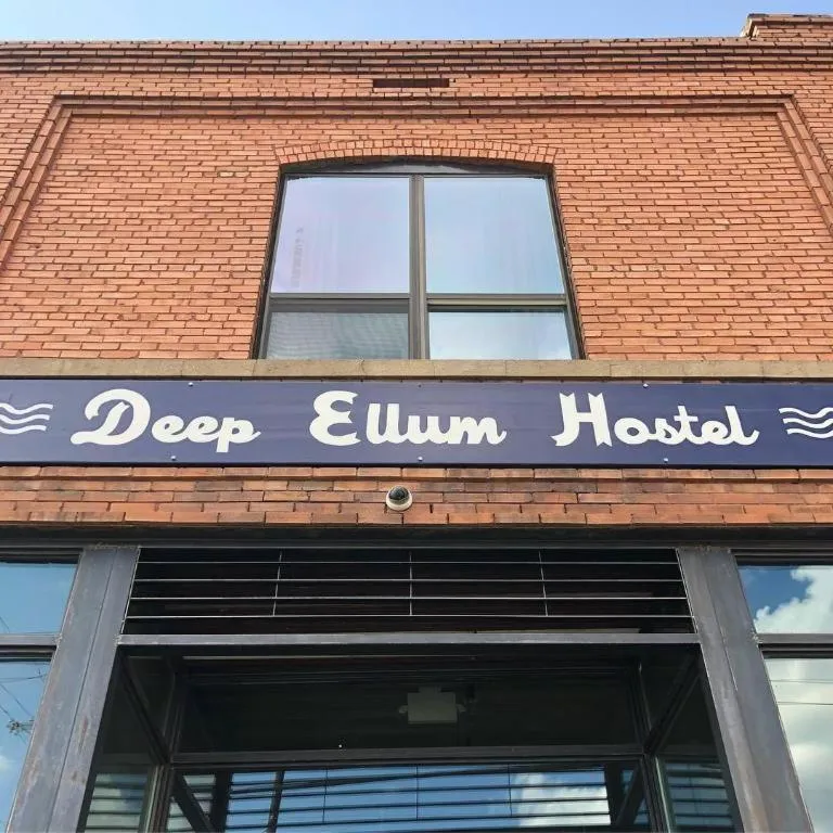 Deep Ellum Hostel - Adults Only